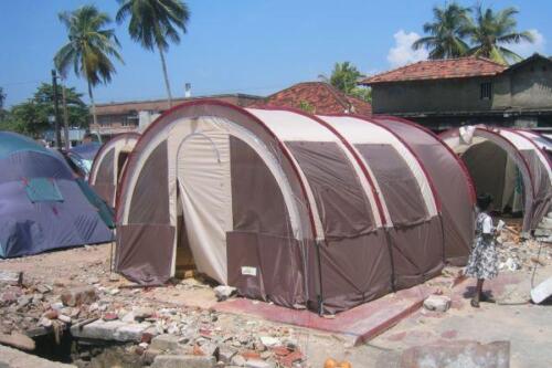 TUNNEL TENT